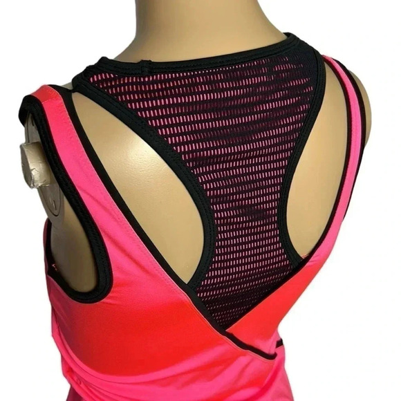 NWOT XS TAIL Sleeveless, bright pink and black trim,crochet overlay Tank top - Picture 4 of 11
